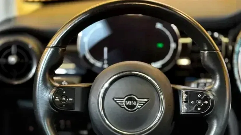 Mini Cooper SE - Imagem 11