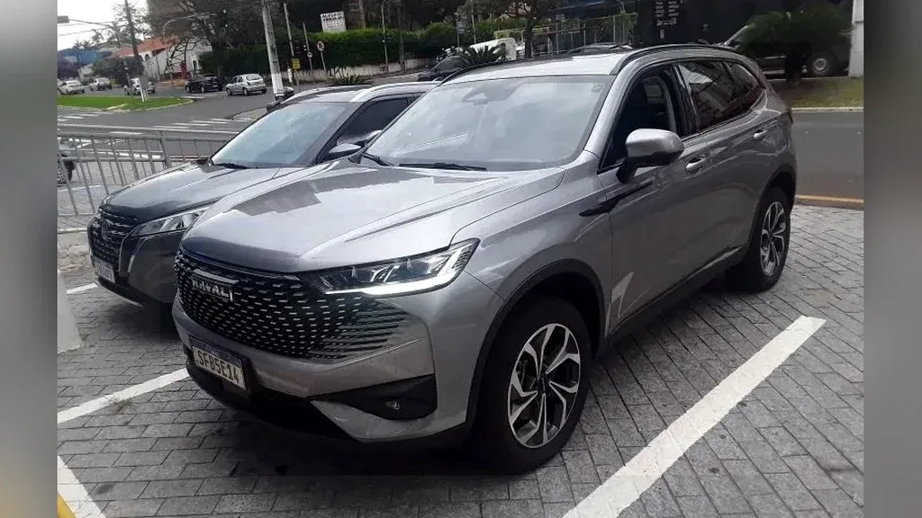 Foto de um gwm haval h6 plug-in hybrid