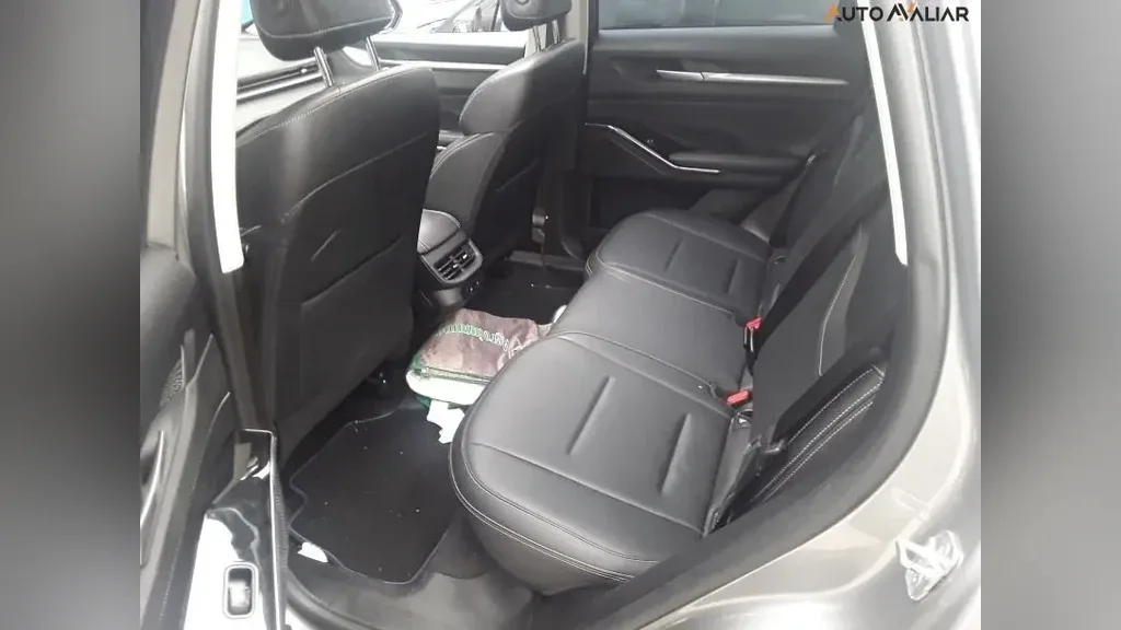 GWM Haval H6 Plug-in Hybrid - Imagem 12