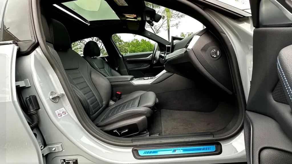 BMW I4 Edrive35 - Imagem 13