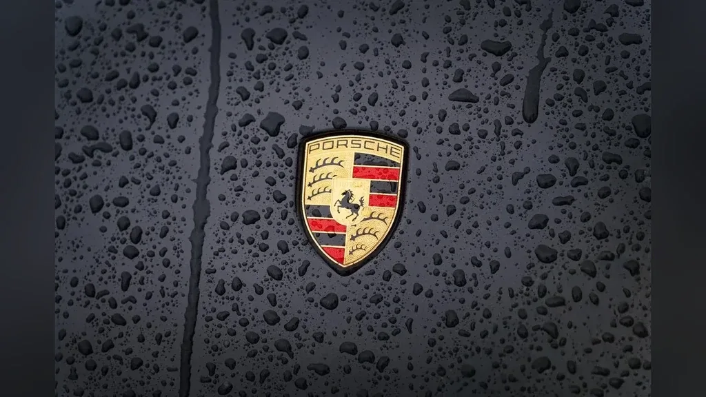 Porsche Taycan - Imagem 12