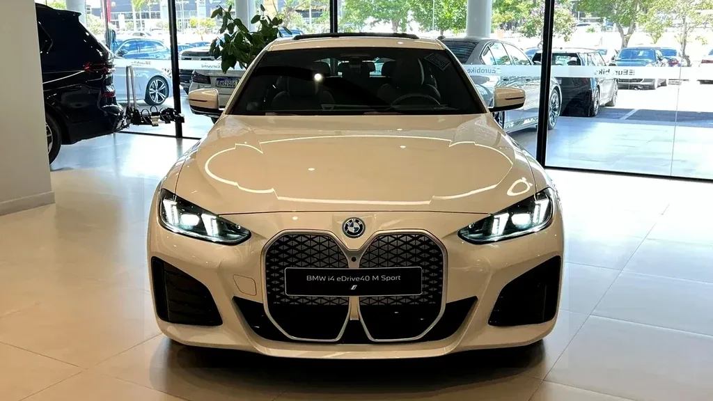 BMW I4 Edrive35 - Imagem 3