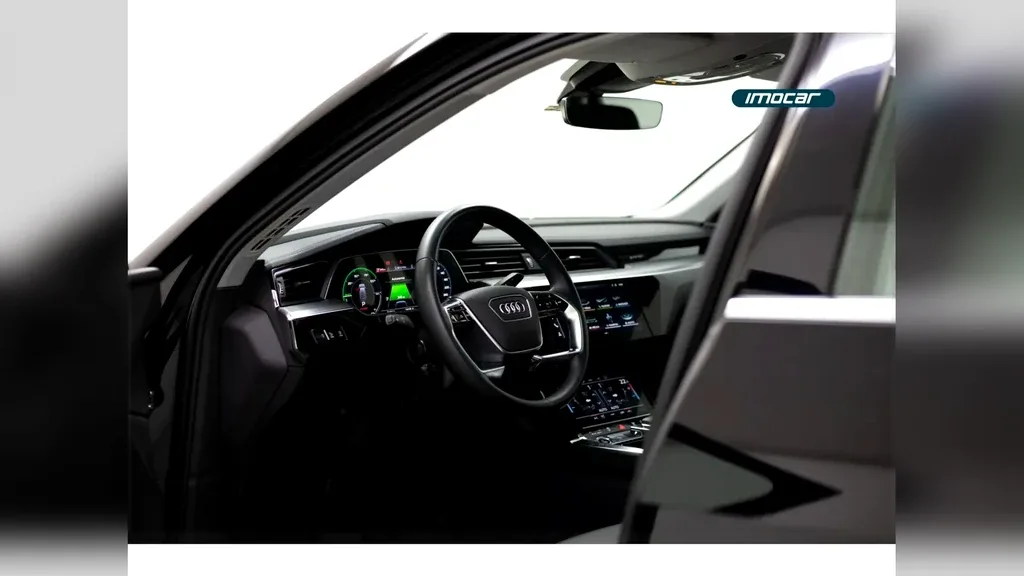 Audi E-tron Sportback - Imagem 13