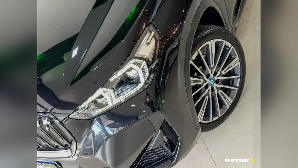 BMW IX1 - Imagem 3