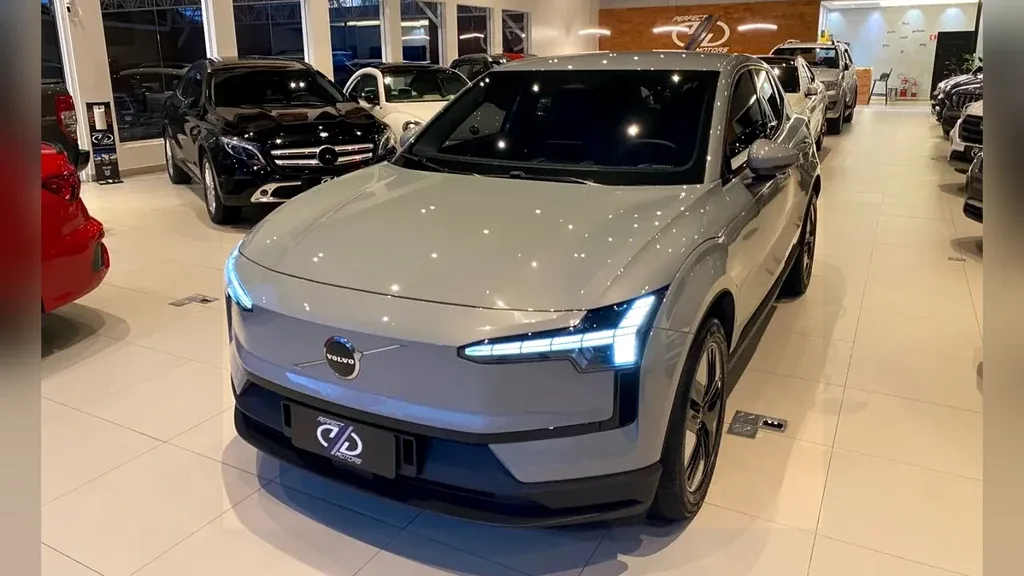 Volvo EX30 - Imagem 3