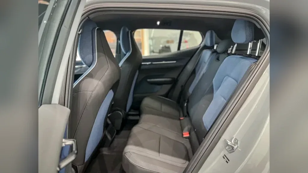 Volvo EX30 - Imagem 8