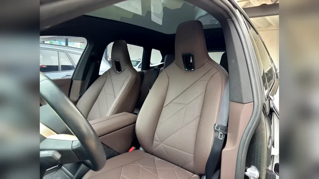 BMW Ix - Imagem 9