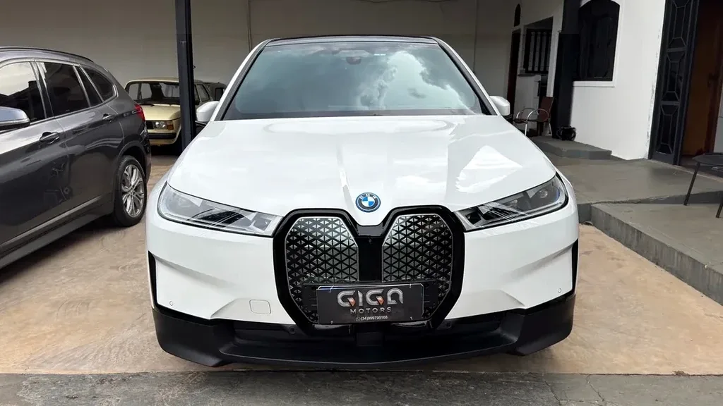 BMW Ix - Imagem 13