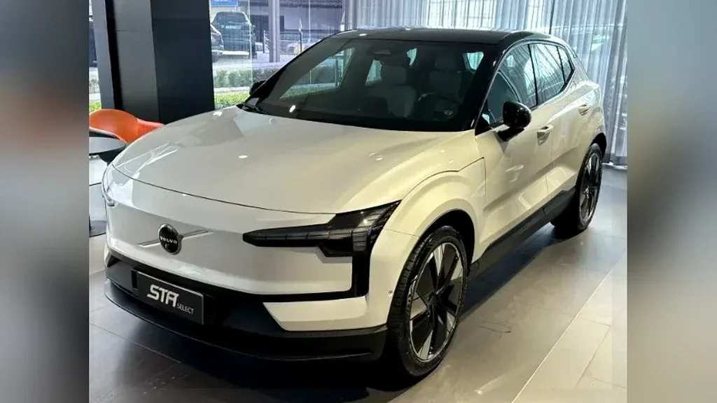 Volvo EX30 - Imagem 2