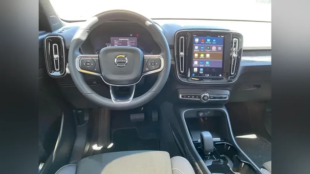 Volvo C40 Recharge - Imagem 15