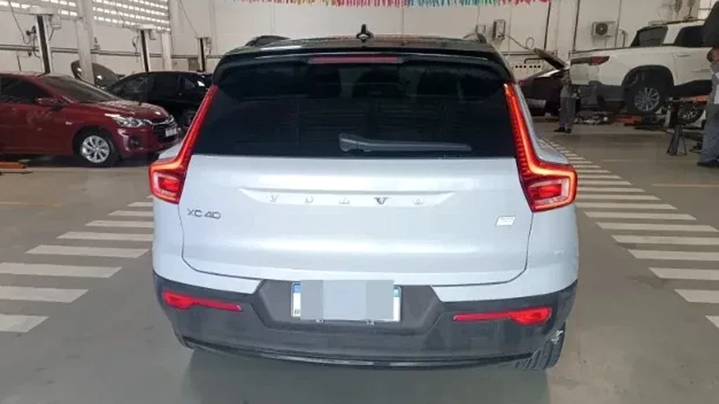 Volvo XC40 Recharge - Imagem 7