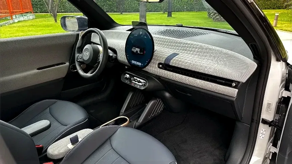 Mini Cooper SE - Imagem 9