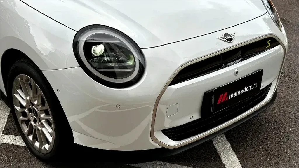 Mini Cooper SE - Imagem 14