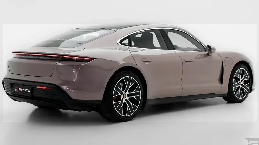 Porsche Taycan - Imagem 6