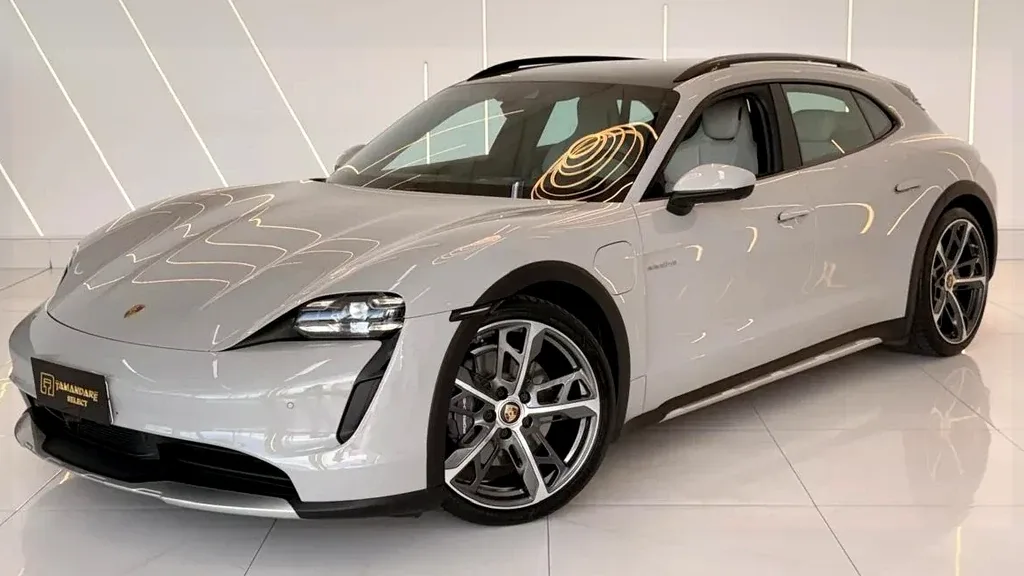 Foto de um porsche taycan