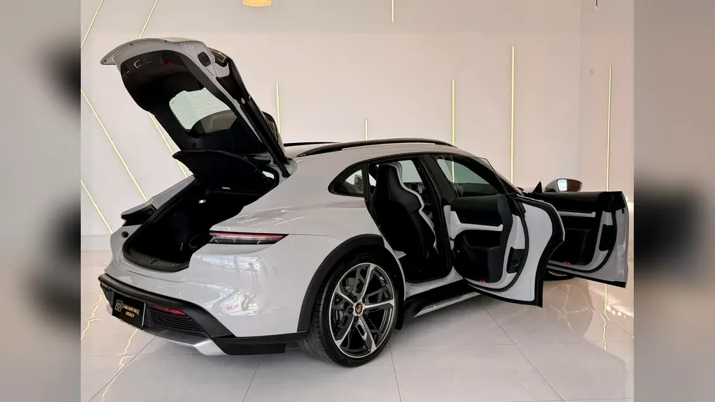 Porsche Taycan - Imagem 4