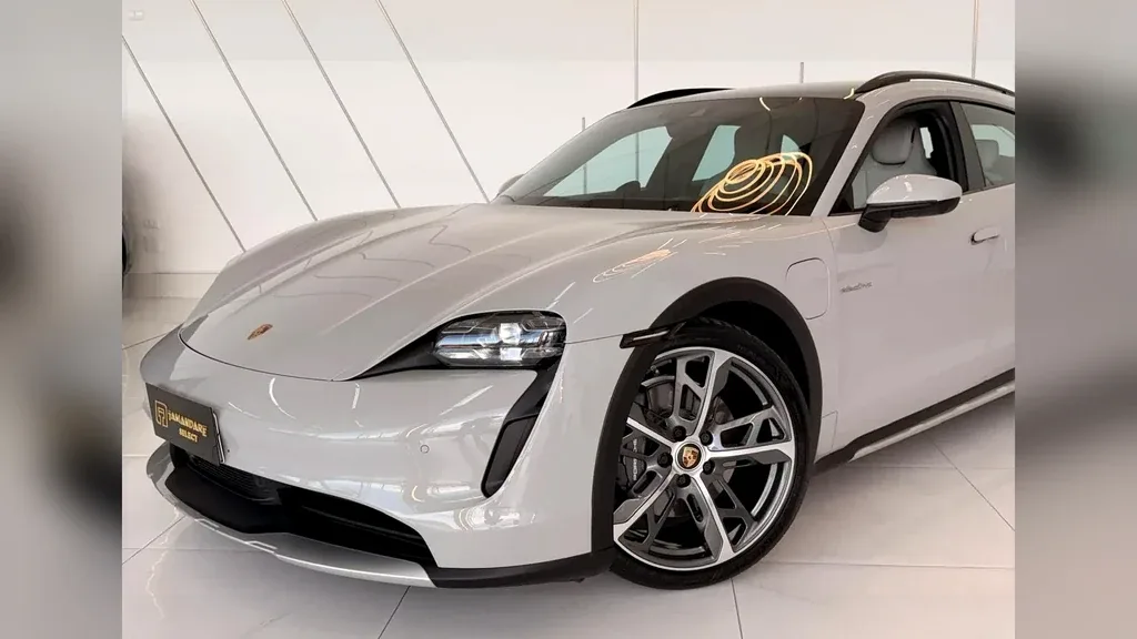 Porsche Taycan - Imagem 17