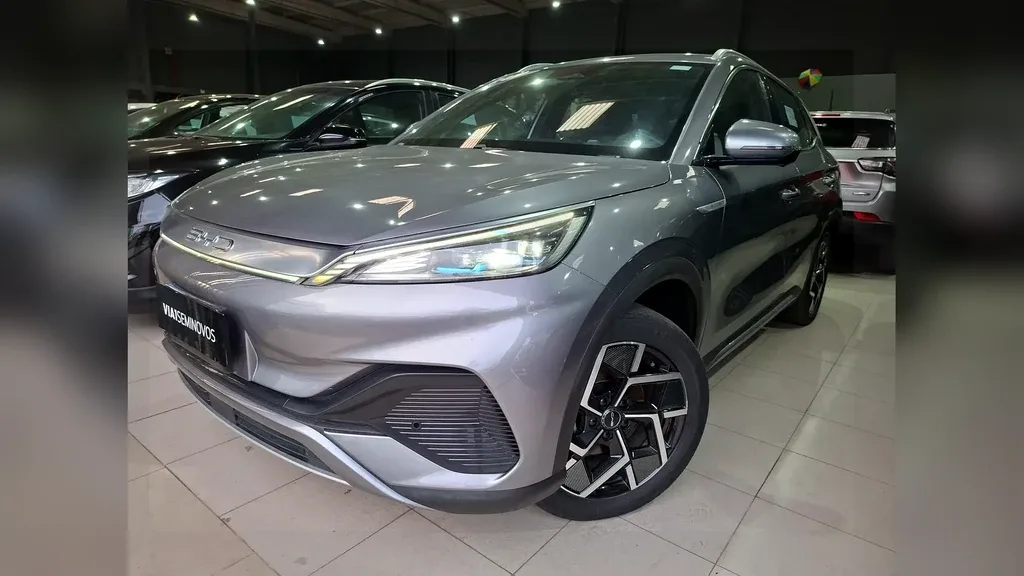 Foto de um byd yuan plus
