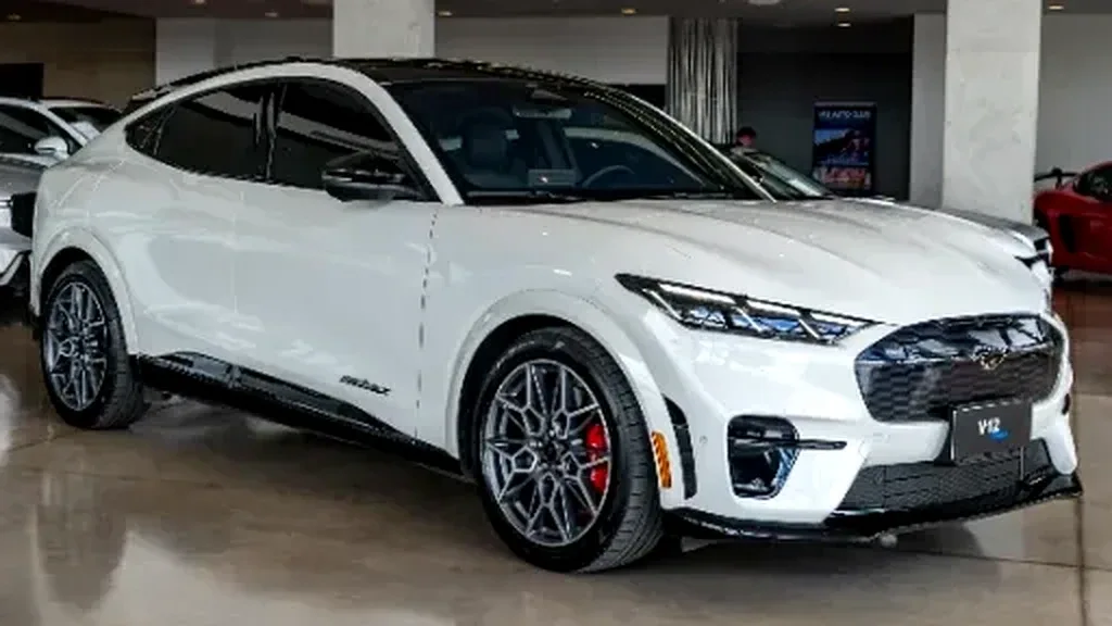 Ford Mustang Mach-e - Imagem 3