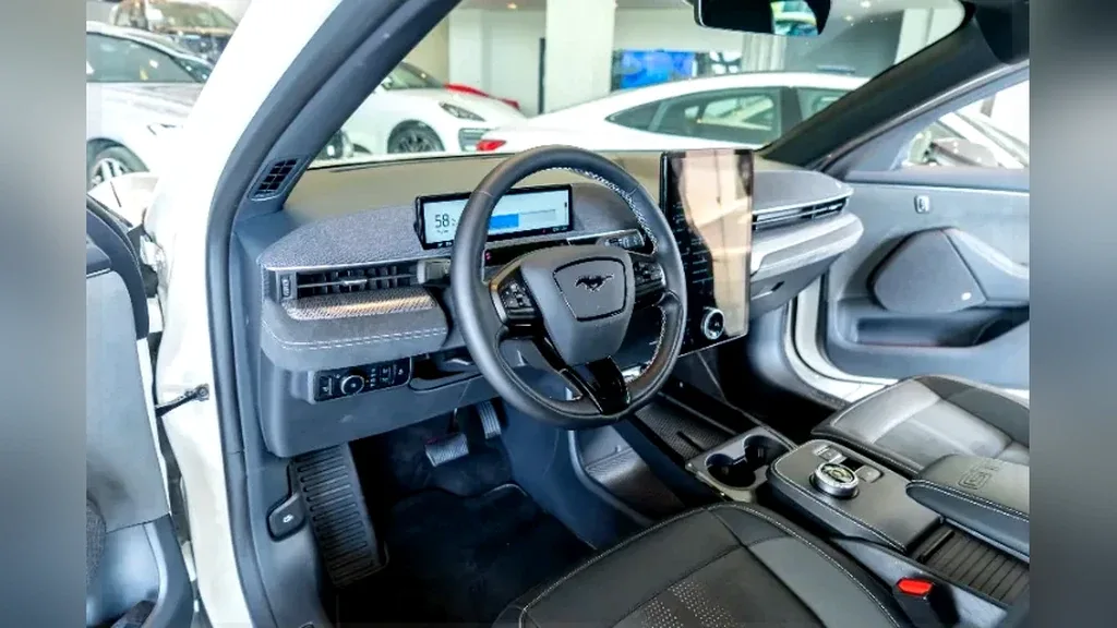 Ford Mustang Mach-e - Imagem 5