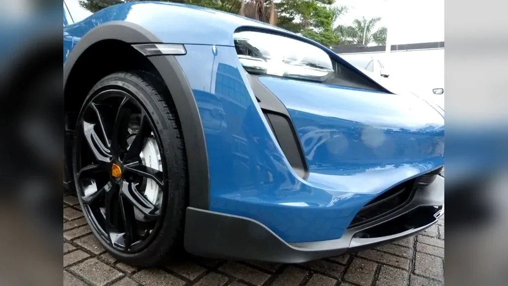 Porsche Taycan - Imagem 11