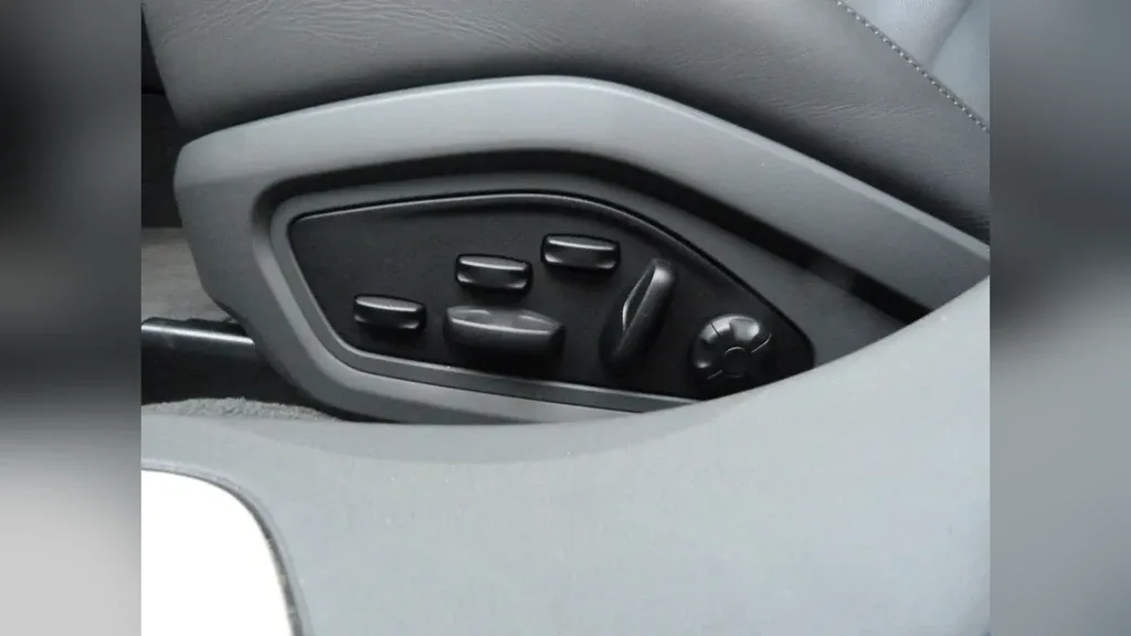 Porsche Taycan - Imagem 14