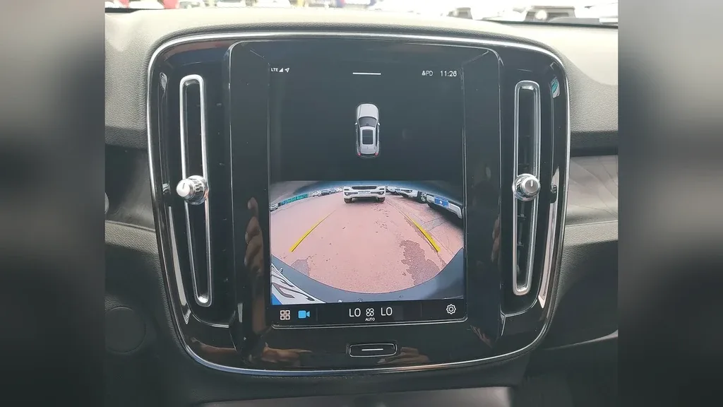 Volvo XC40 Recharge - Imagem 14