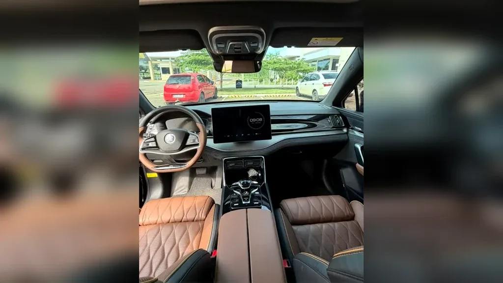 BYD Tan - Imagem 6