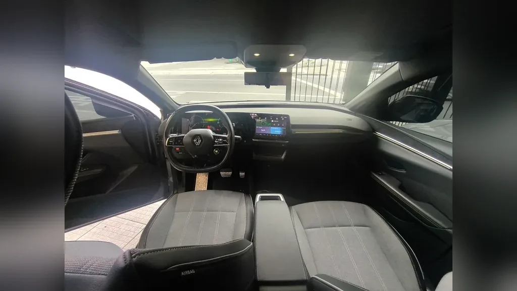 Renault Megane E-tech Electric - Imagem 5