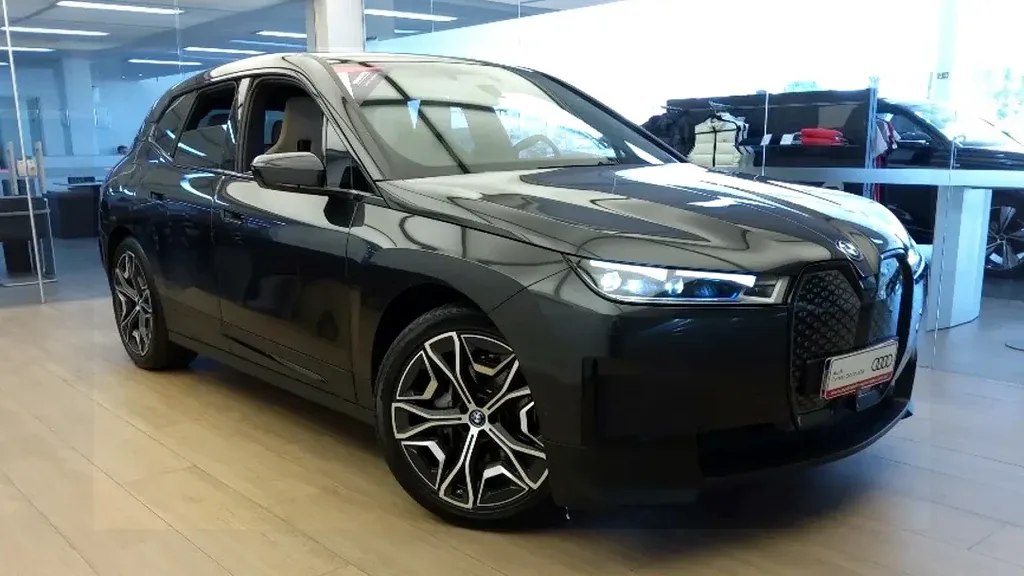 Foto de um bmw ix