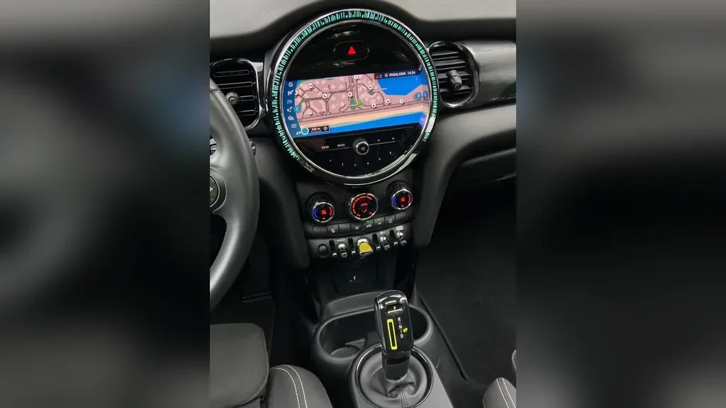 Mini Cooper SE - Imagem 10