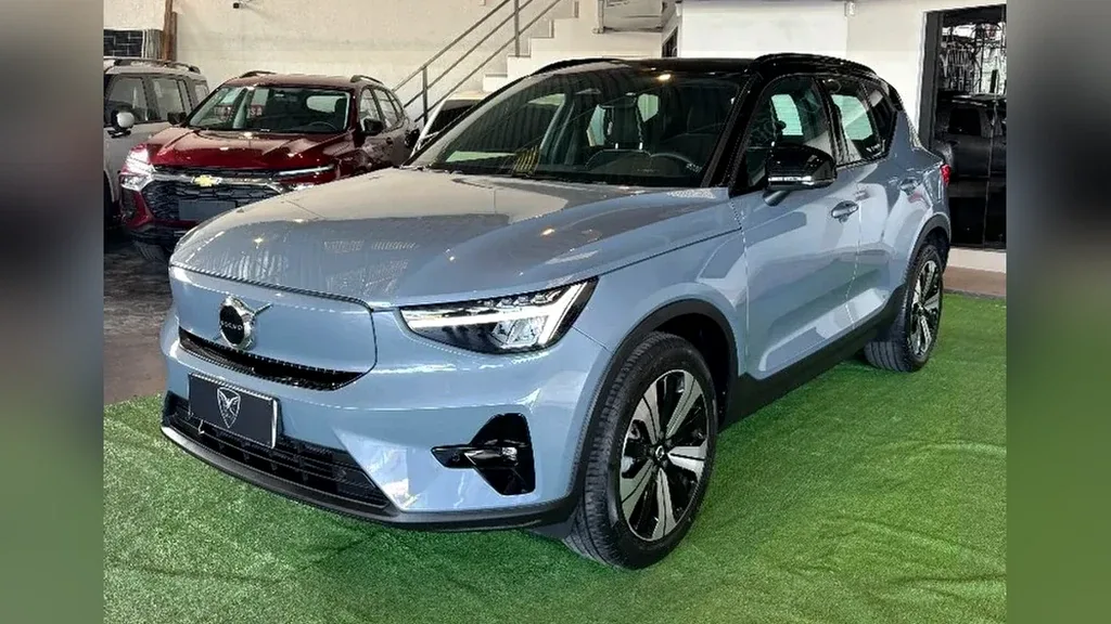 Foto de um volvo xc40 recharge