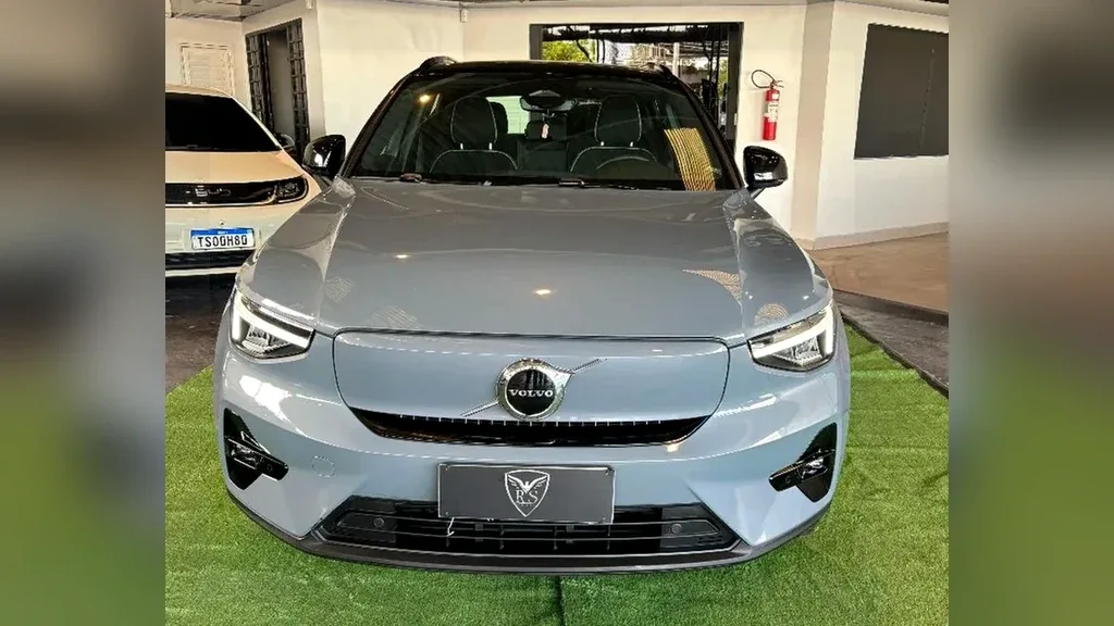 Volvo XC40 Recharge - Imagem 2