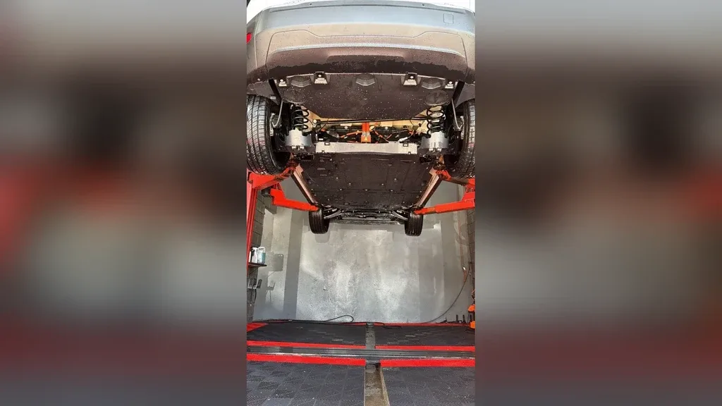 Peugeot E-2008 - Imagem 3