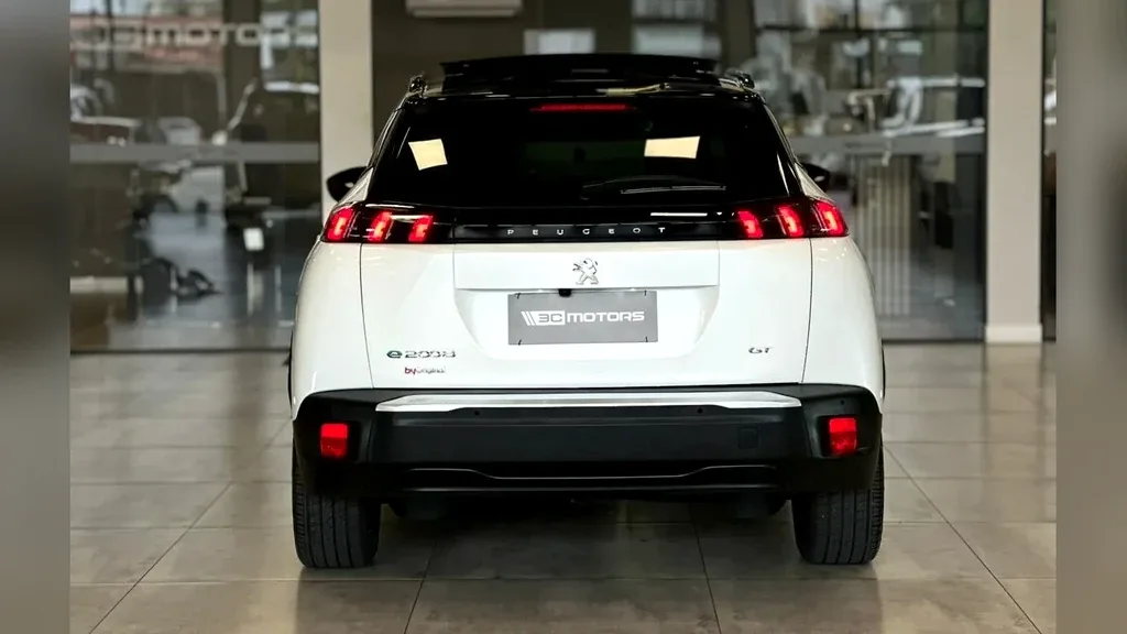 Peugeot E-2008 - Imagem 19