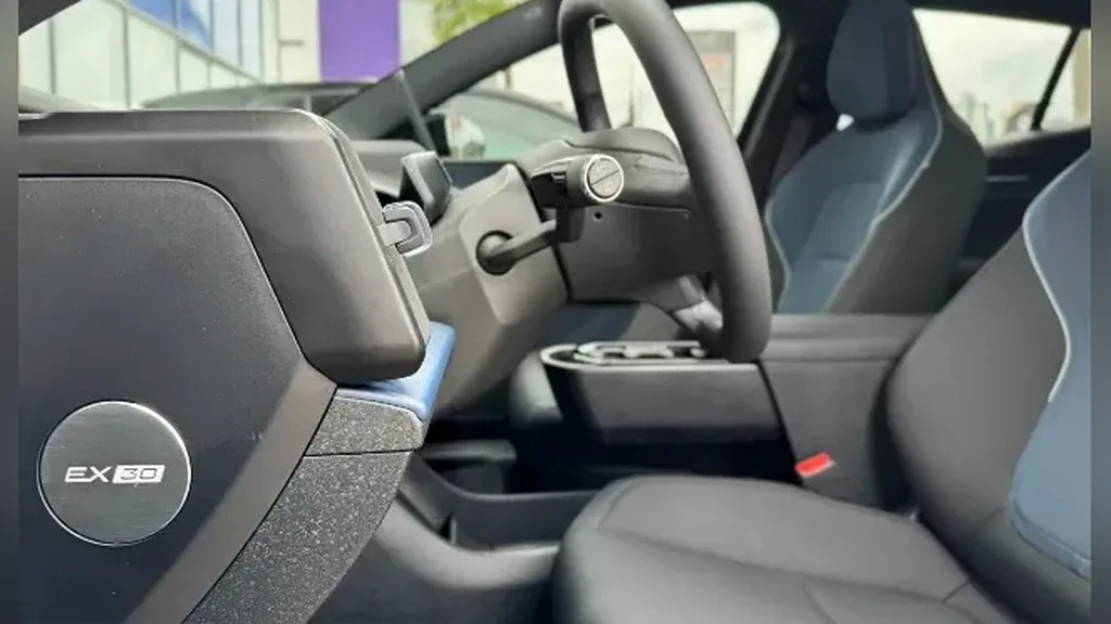 Volvo EX30 - Imagem 8
