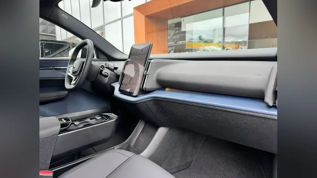 Volvo EX30 - Imagem 10