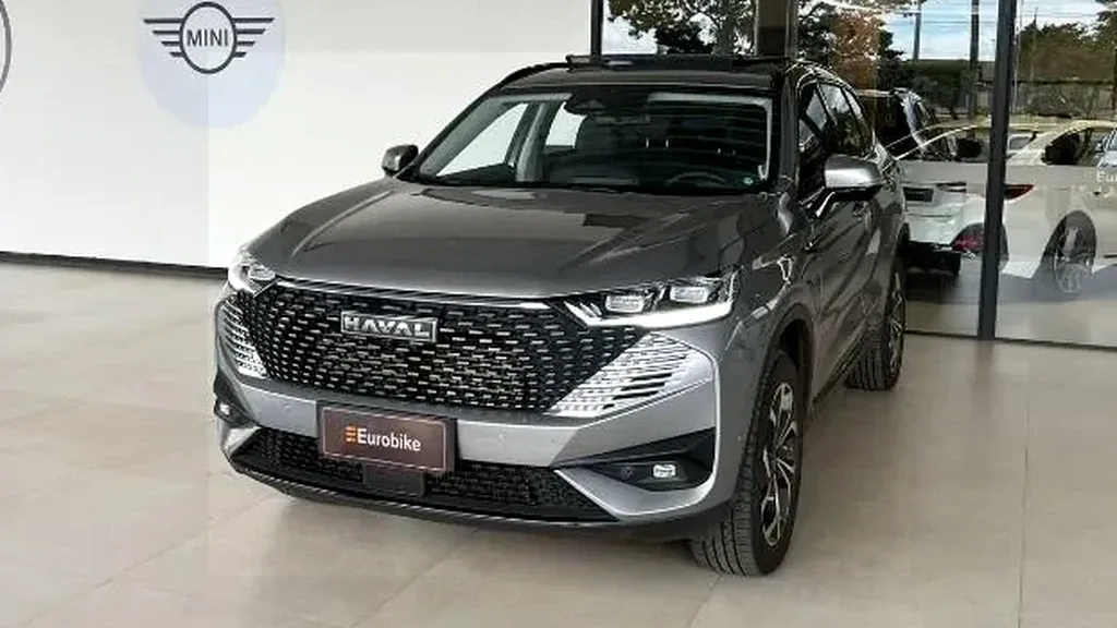 Foto de um gwm haval h6 plug-in hybrid