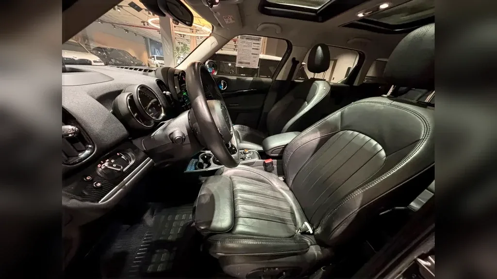 Mini Cooper SE - Imagem 10