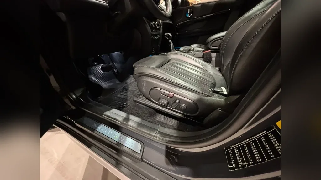 Mini Cooper SE - Imagem 12
