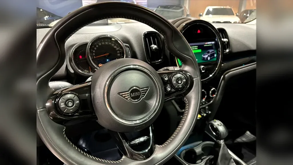 Mini Cooper SE - Imagem 15