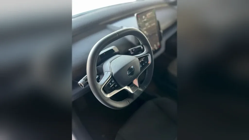 Volvo EX30 - Imagem 8