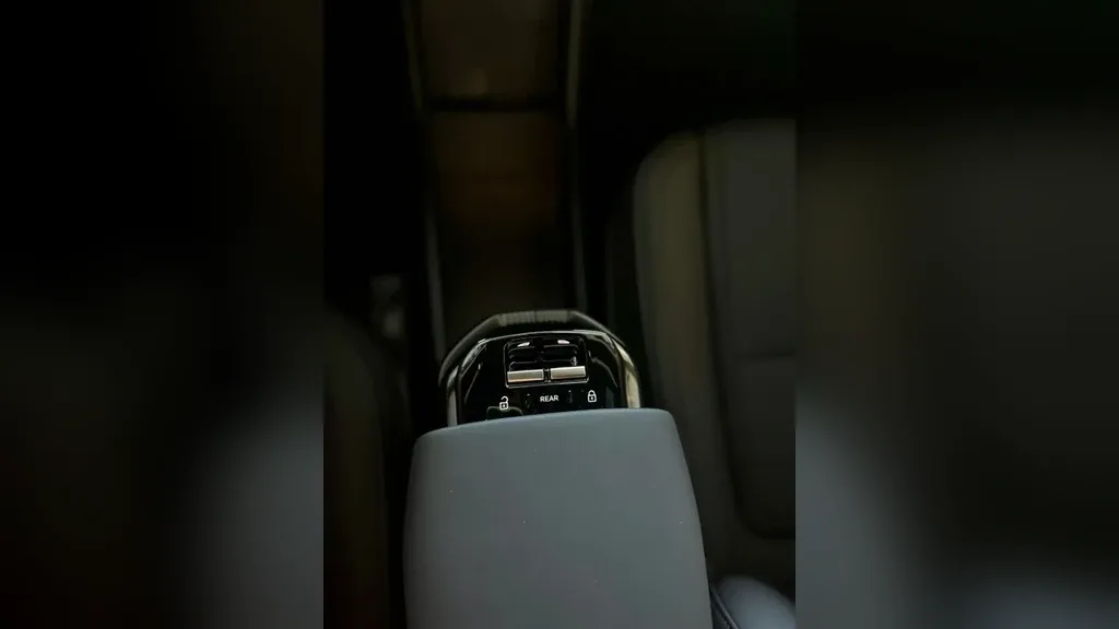 Volvo EX30 - Imagem 13