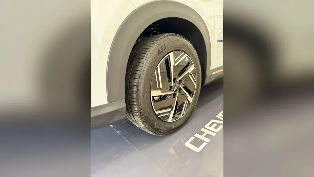 Chevrolet Captiva EV - Imagem 2