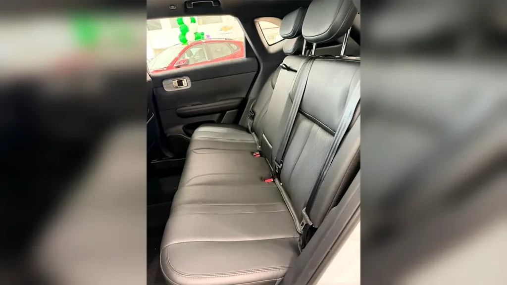 Chevrolet Captiva EV - Imagem 11