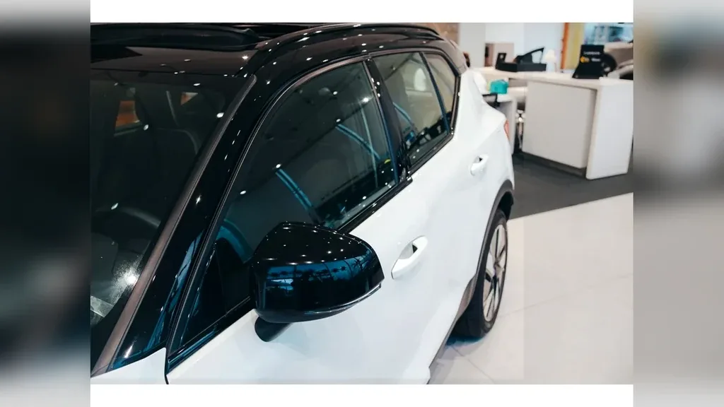 Volvo XC40 Recharge - Imagem 4