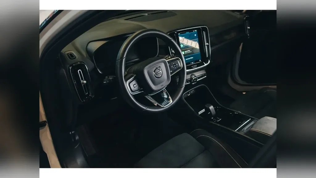 Volvo XC40 Recharge - Imagem 10