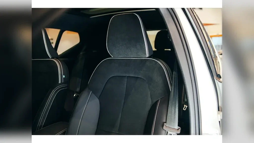 Volvo XC40 Recharge - Imagem 16