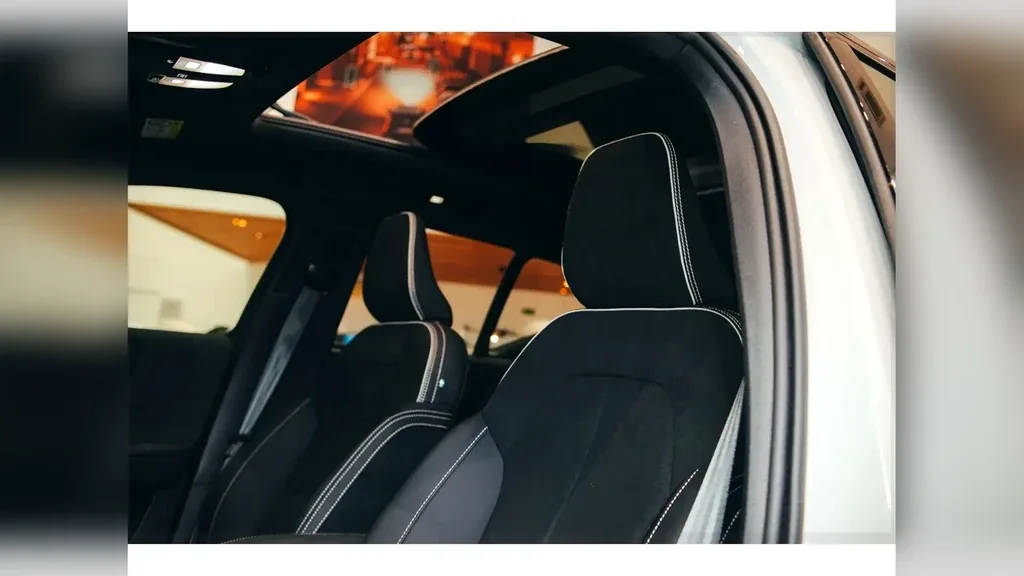 Volvo XC40 Recharge - Imagem 18