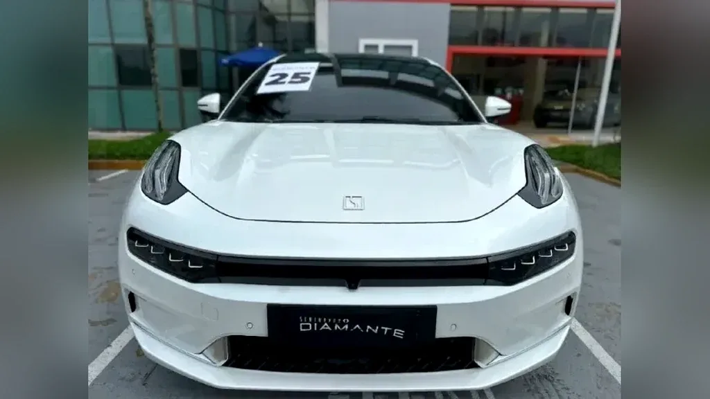 Foto de um zeekr 001